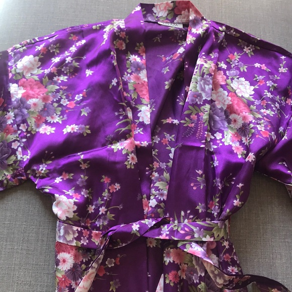 Flowery Purple Silky Robe - Picture 2 of 3